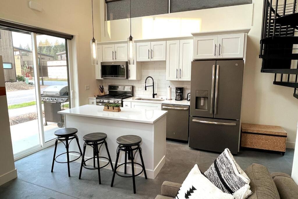 Brand New Upscale Home- Best Location! Whitefish Dış mekan fotoğraf
