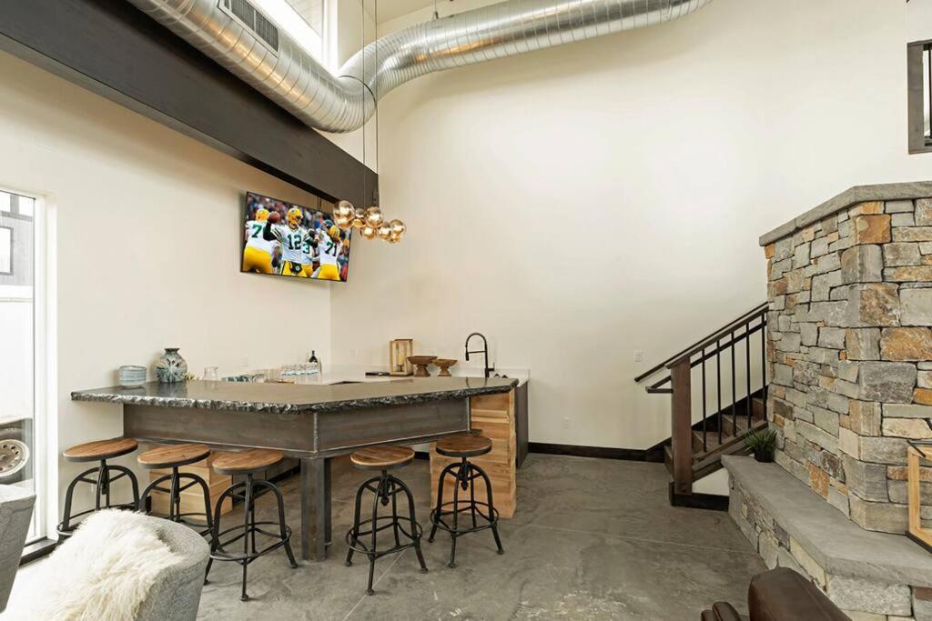 Brand New Upscale Home- Best Location! Whitefish Dış mekan fotoğraf